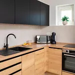 Estera Apartment *