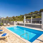 Apartment Estera Razanj