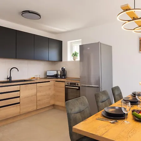 Apartment Estera Ražanj