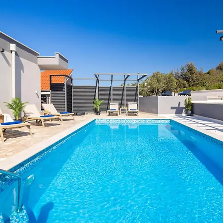 Estera Apartment Ražanj