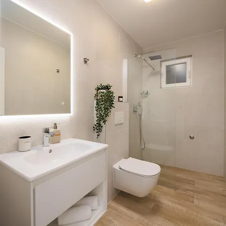 Apartment Estera *