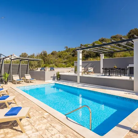 Apartment Estera Ražanj